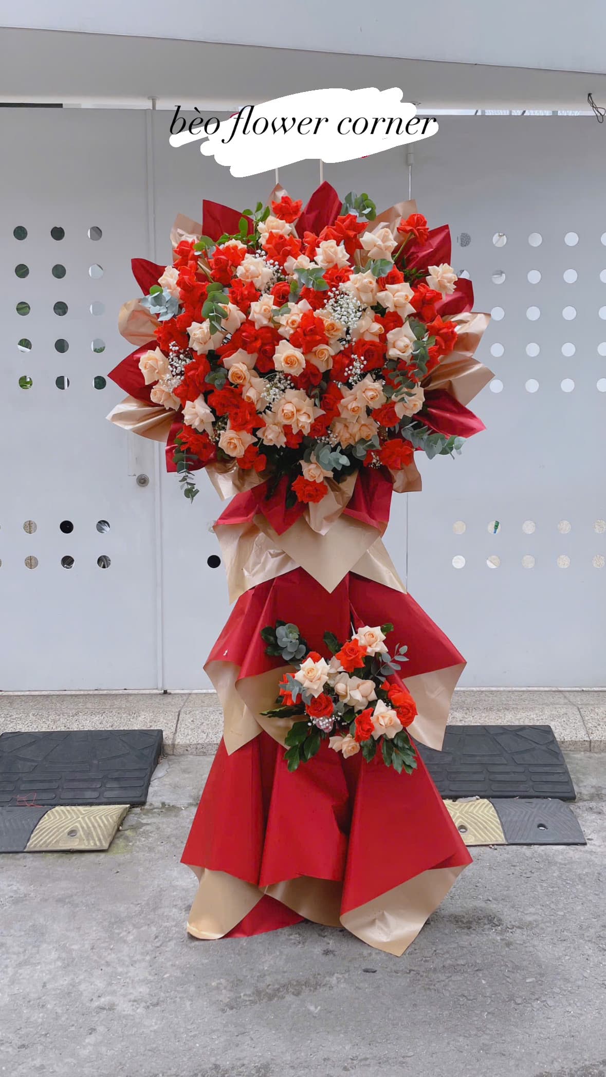kệ khai trương truyền thống 