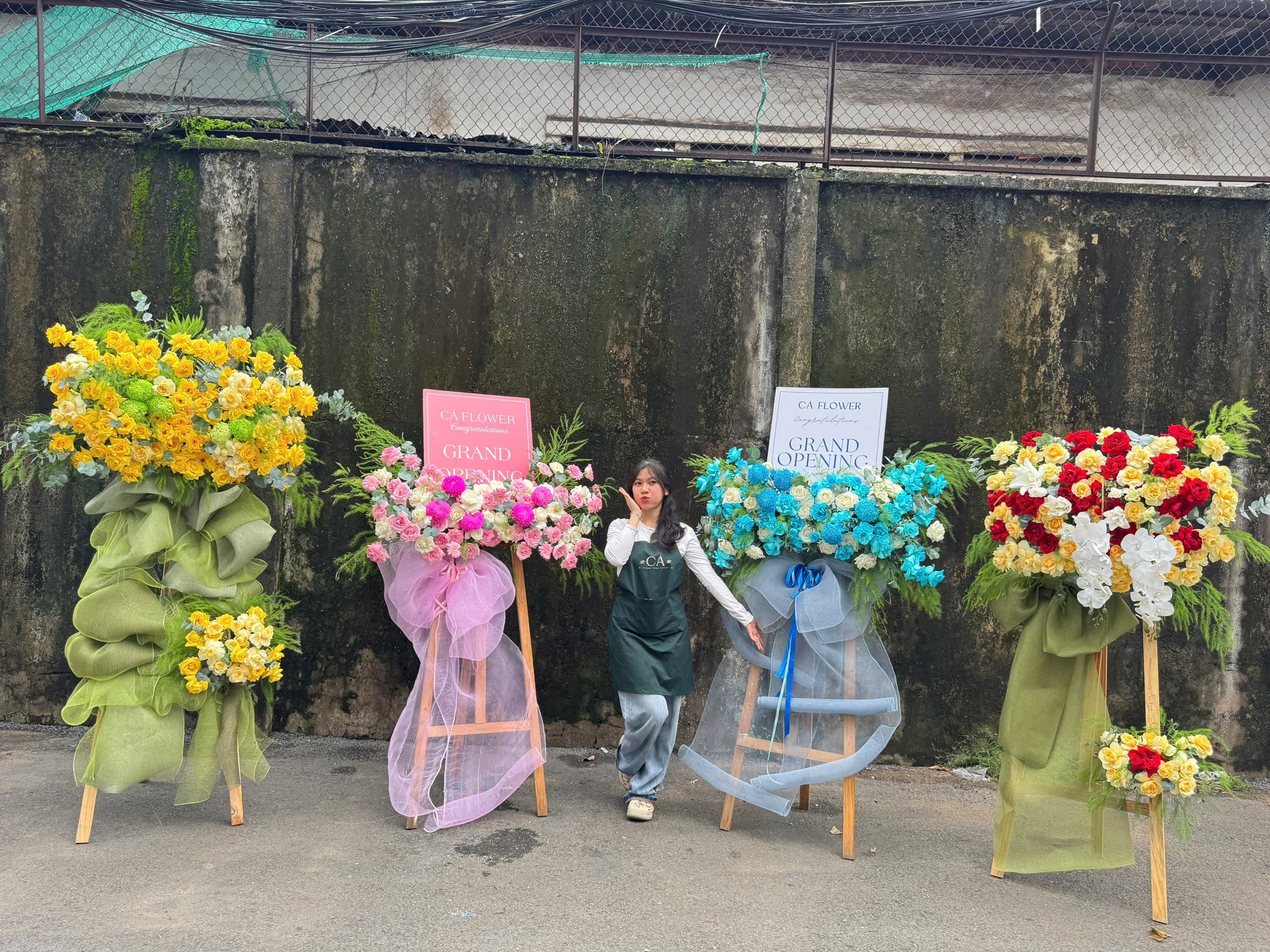 kệ khai trương hiện đại